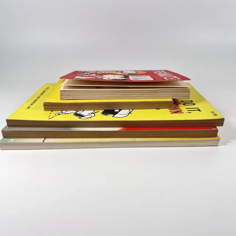 VTG  Peanuts Comic Books 1952-1963 Holt‎ Rinehart Winston LOT+Stickers/Postcards